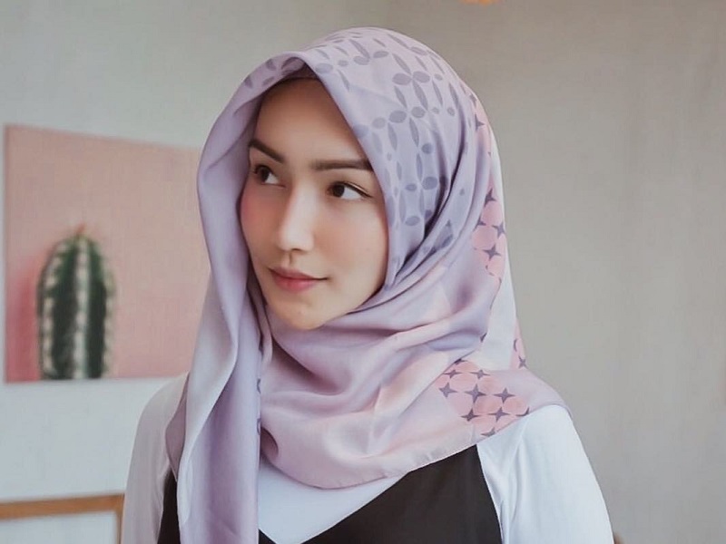 Cara Menjaga Kesehatan Rambut dan Kulit Kepala Saat Memakai Hijab Seharian