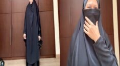 Donna Harun Tampil Berhijab Syari