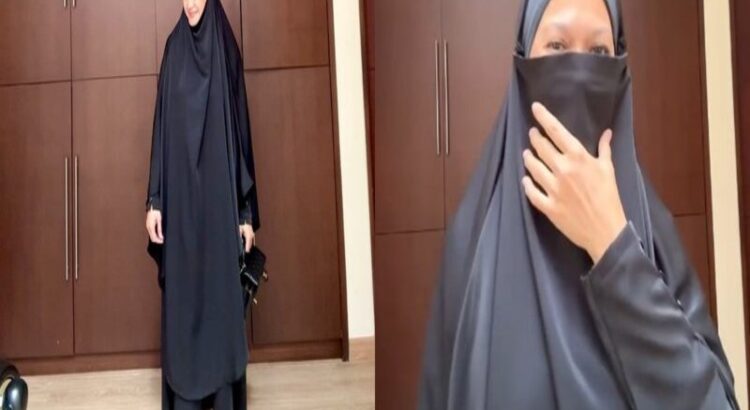 Donna Harun Tampil Berhijab Syari