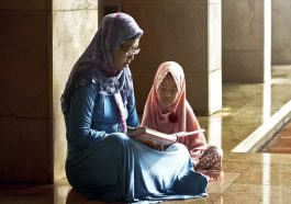 Hijab di Indonesia Sejarah, Perkembangan, dan Kontroversi