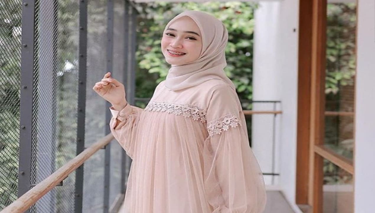 Baju Pesta untuk Hijaber Bertubuh Gemuk agar Tampil Elegan