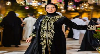 Busana Muslim Hitam dan Gold yang Elegan untuk Acara Spesial
