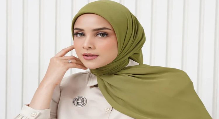 Warna Hijab yang Cocok untuk Wanita Kulit Sawo Matang