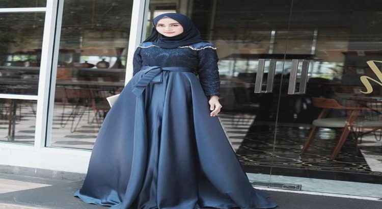 Dress Biru Hijab Mewah untuk Muslima yang Ingin Tampil Bersinar