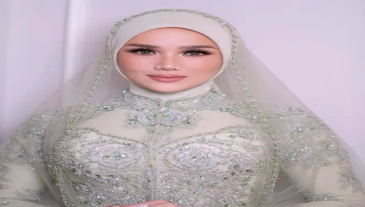 Mulan Jameela Tampil Anggun di Ngunduh Mantu