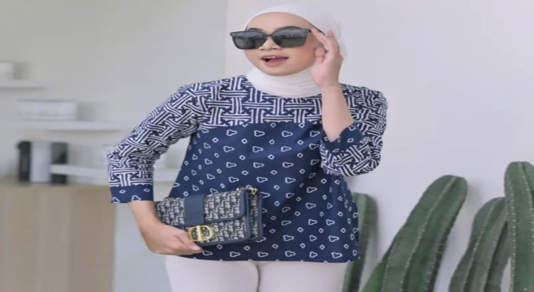 Atasan Batik Hijab Terbaru 2025 Gaya Kerja Stylish & Rapi