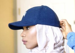 Hijab Bertopi Gaya Modis dan Syar’i yang Kekinian