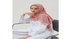 Hijab Rose Pink dan 5 Warna Lain yang Mencerahkan Wajah