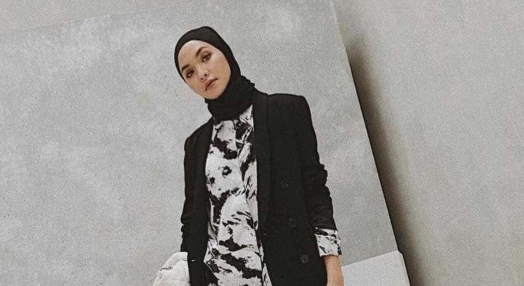 Tie Dye Hijab 7 Inspirasi OOTD Syar’i Remaja Muslimah