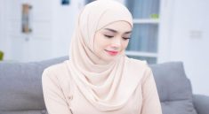 Celine Evangelista Tampil Anggun dengan Kebaya Hijab