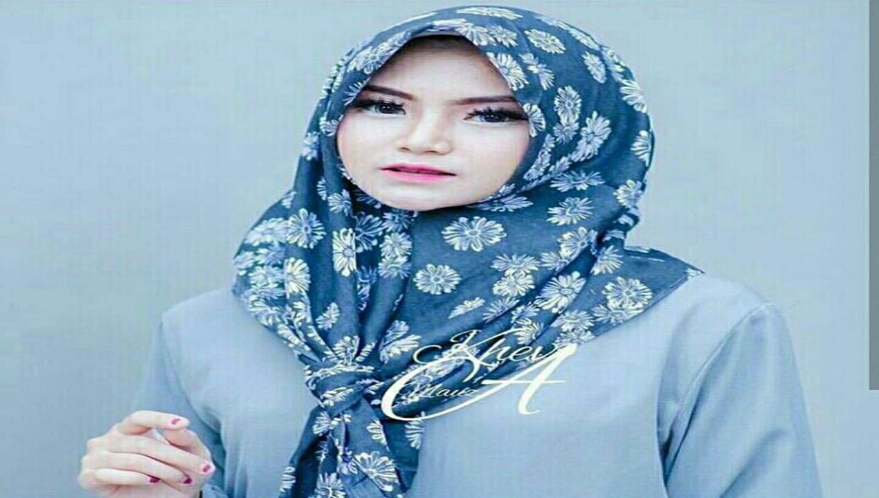 Hijab Motif Bunga 2025, Inspirasi 8 Model Batik Kekinian