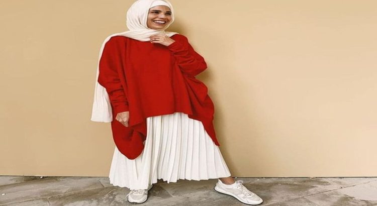 Outfit Hijab Merah Putih Artis, Mewah dan Elegan hingga Sporty