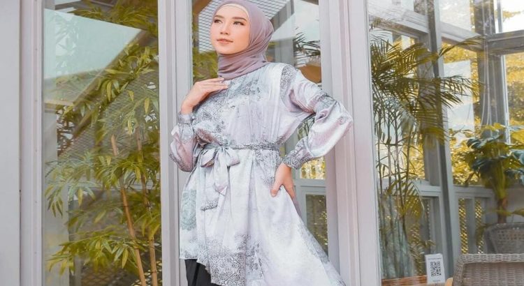 Outfit Kondangan Hijab Remaja Simpel dan Menarik Perhatian