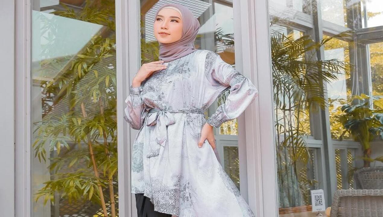 Outfit Kondangan Hijab Remaja Simpel dan Menarik Perhatian