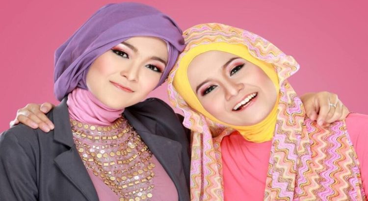 Tips Padu Padan Hijab agar Serasi dengan Long Dress