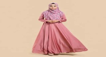 Gamis Polos Elegan dengan Hijab Motif Kekinian di 2025