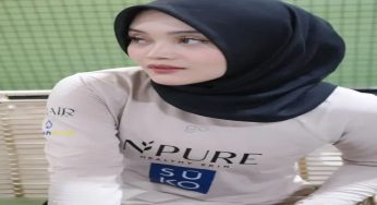 Gaya Hijab Sporty Putri Delina saat Bermain Padel Jadi Inspirasi