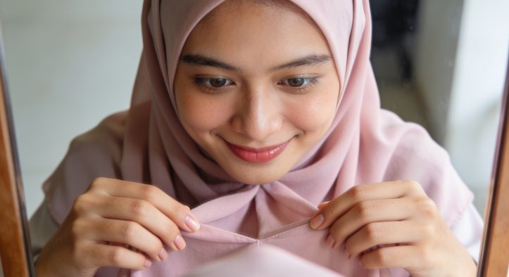 Di Balik Estetika Gamis: Membedah Rumus Padu Padan Hijab Gamis yang Elegan